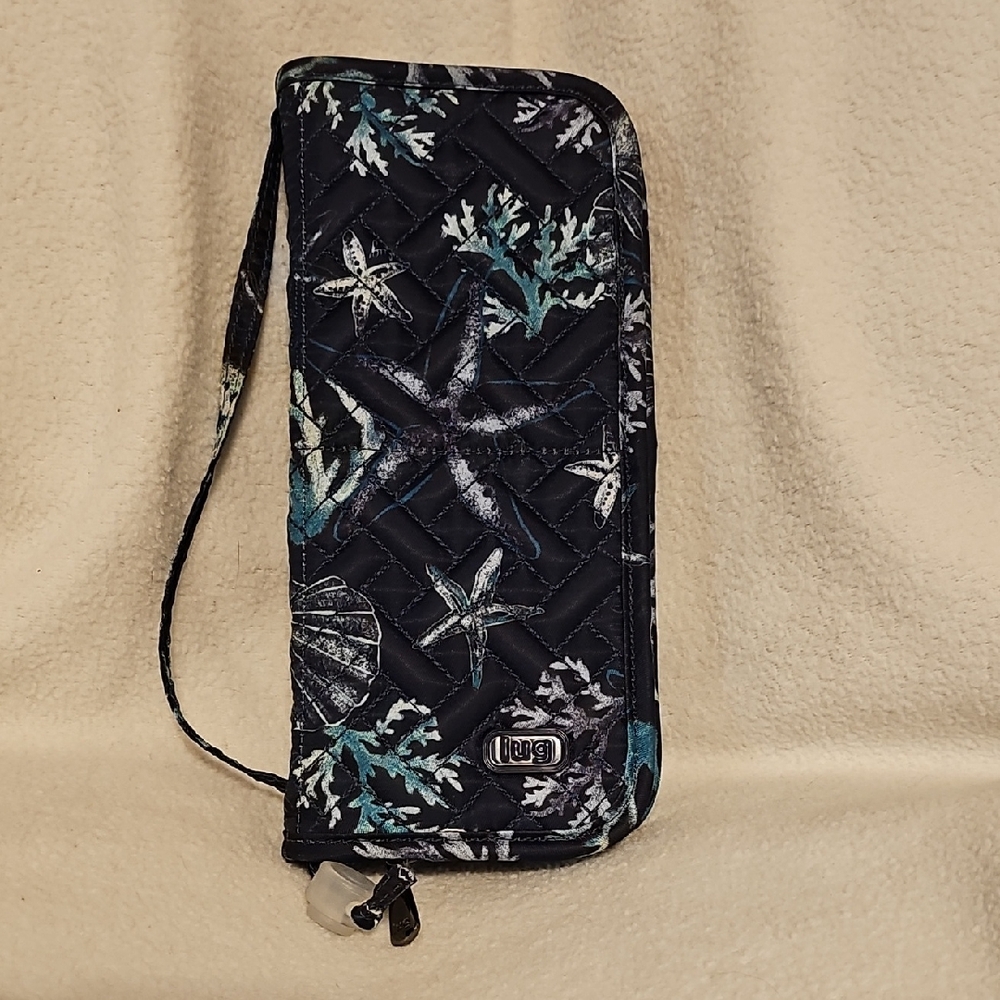 lug Blue and White Sea Inspired Travel Makeup Brush Organizer